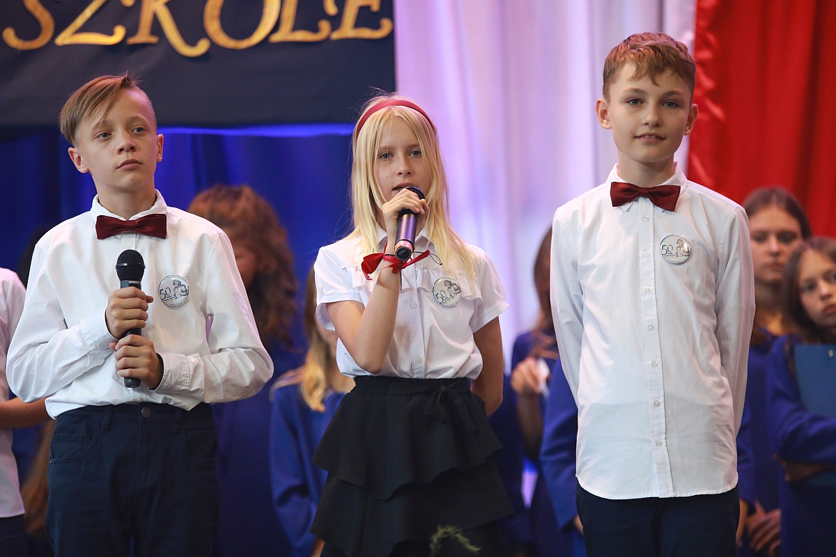 Jubileusz 50-lecia Szkoły Podstawowej w Goworowie [03.09.2023] - zdjęcie #61 - eOstroleka.pl