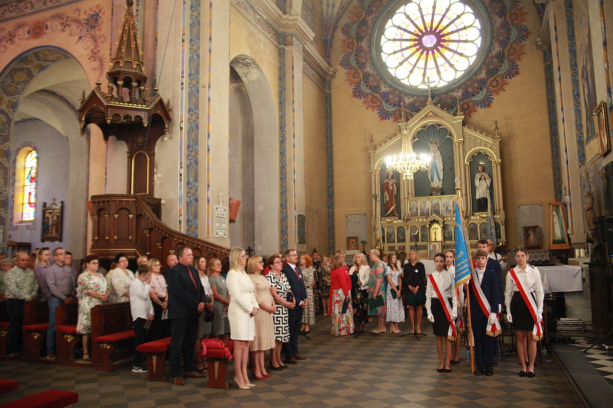 Jubileusz 50-lecia Szkoły Podstawowej w Goworowie [03.09.2023] - zdjęcie #47 - eOstroleka.pl