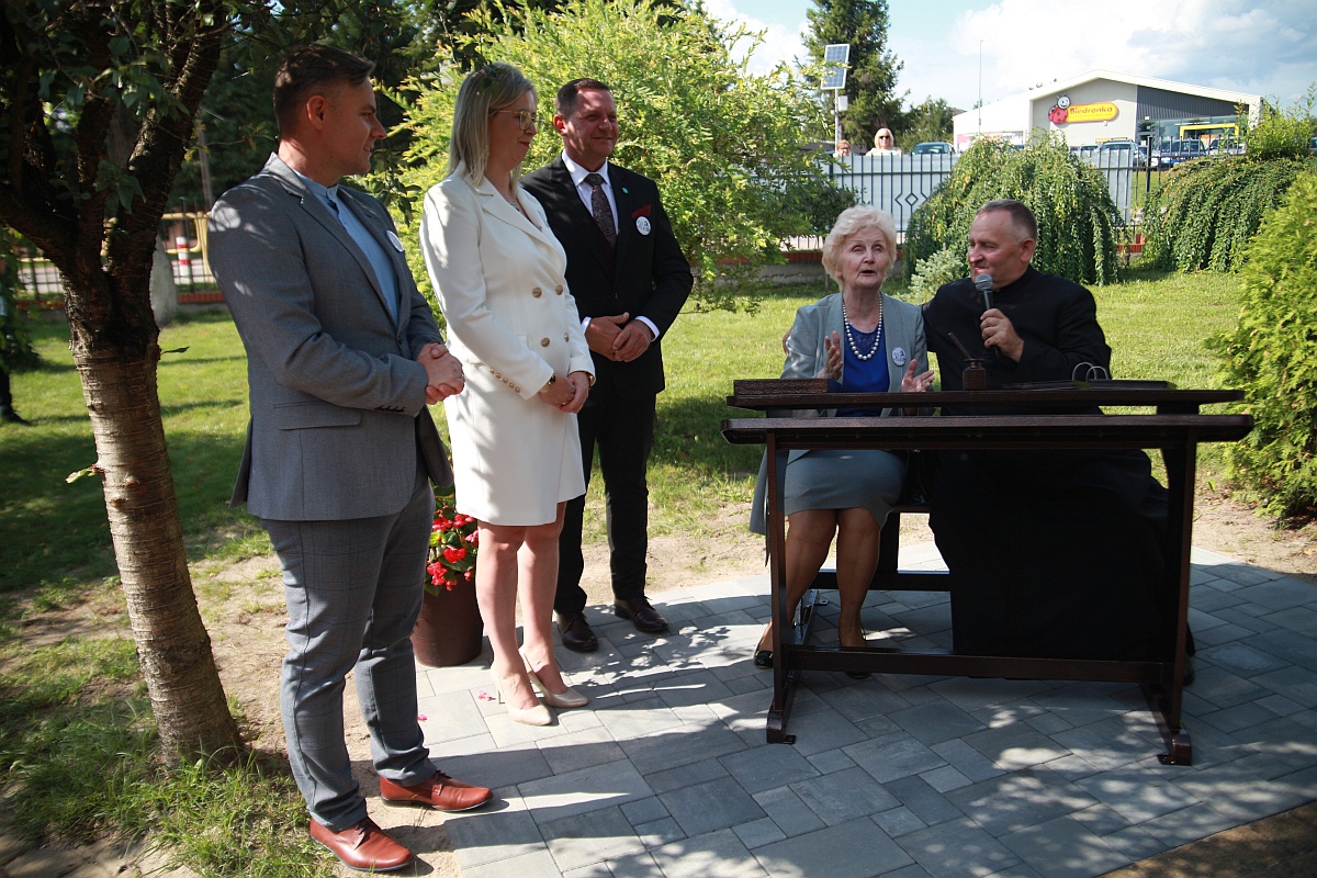 Jubileusz 50-lecia Szkoły Podstawowej w Goworowie [03.09.2023] - zdjęcie #11 - eOstroleka.pl