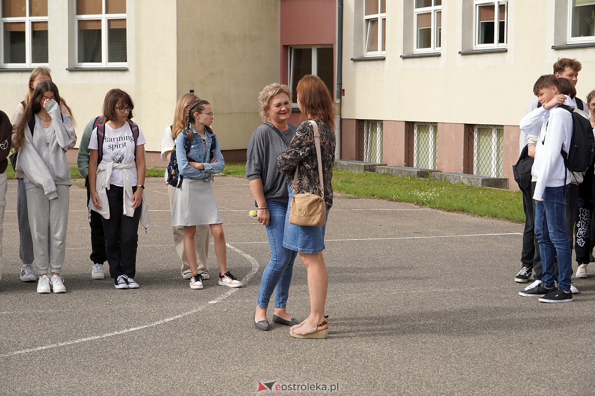INQBATOR 2023. Duża przerwa w II Liceum Ogólnokształcącym [5.09.2023] - zdjęcie #19 - eOstroleka.pl