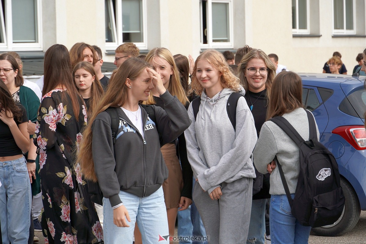INQBATOR 2023. Duża przerwa w II Liceum Ogólnokształcącym [5.09.2023] - zdjęcie #41 - eOstroleka.pl