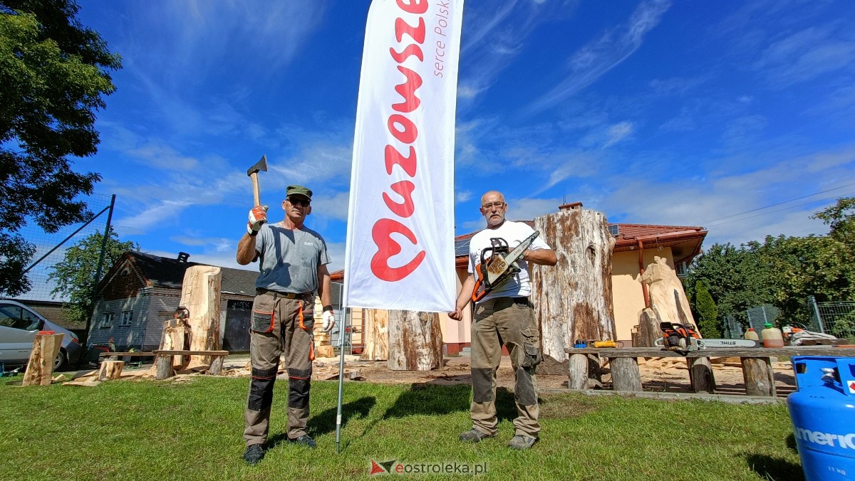 Plener rzeźbiarski w Nowej Wsi Wschodniej [05.09.2023] - zdjęcie #9 - eOstroleka.pl