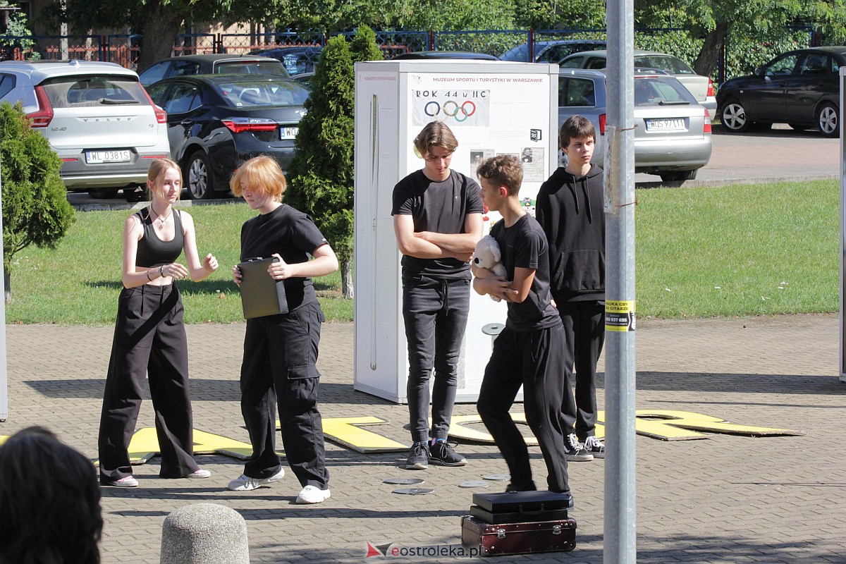 InQbator 2023. Akcja Duża Przerwa w I LO [05.09.2023] - zdjęcie #13 - eOstroleka.pl