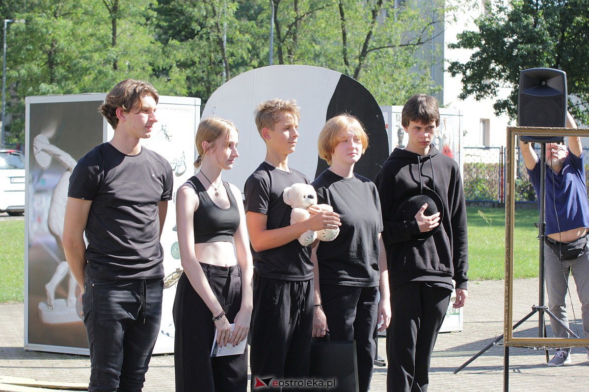 InQbator 2023. Akcja Duża Przerwa w I LO [05.09.2023] - zdjęcie #8 - eOstroleka.pl