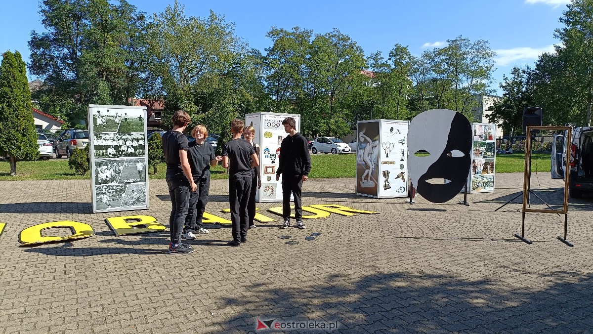 InQbator 2023. Akcja Duża Przerwa w I LO [05.09.2023] - zdjęcie #1 - eOstroleka.pl