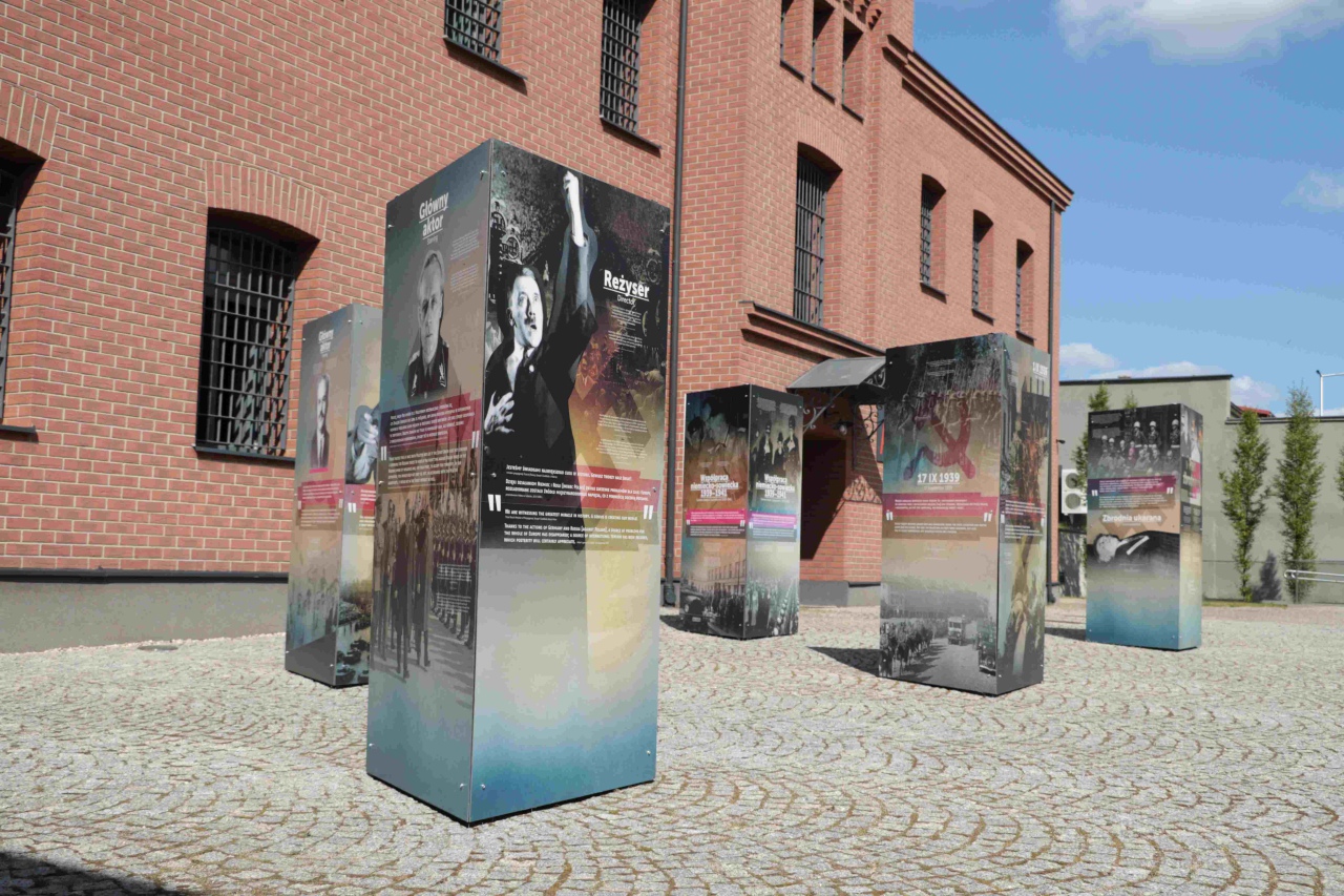 Wystawa Pakt zbrodniarzy w Muzeum Żołnierzy Wyklętych w Ostrołęce - zdjęcie #1 - eOstroleka.pl