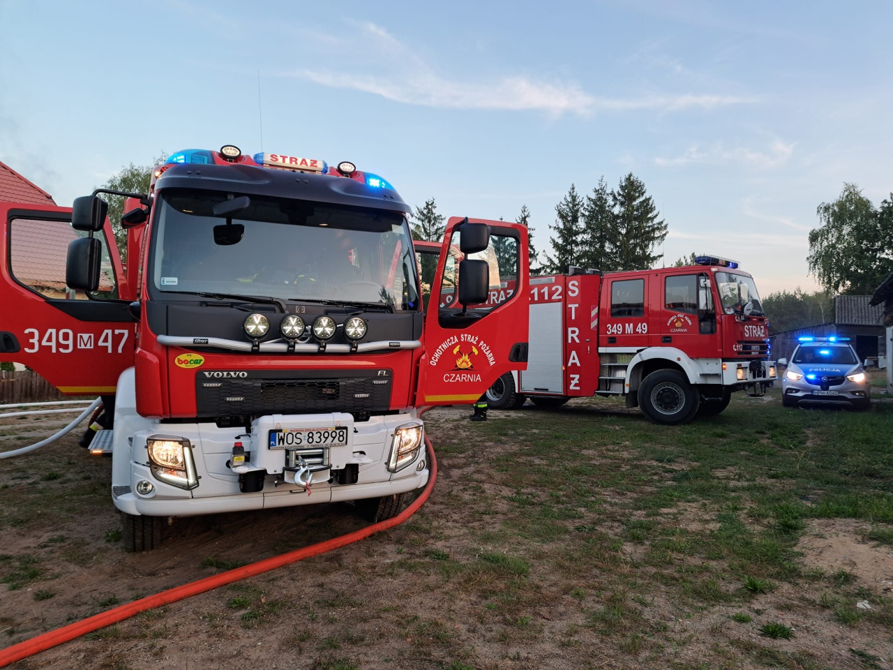 Pożar domu w Cyku. Straty oszacowano na około 100 tysięcy [08.09.2023] - zdjęcie #8 - eOstroleka.pl