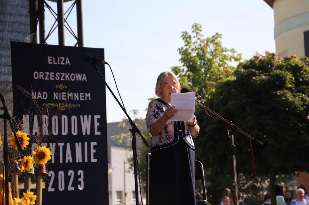 Narodowe Czytanie Nad Niemnem w Ostrołęce [08.09.2023] - zdjęcie #40 - eOstroleka.pl