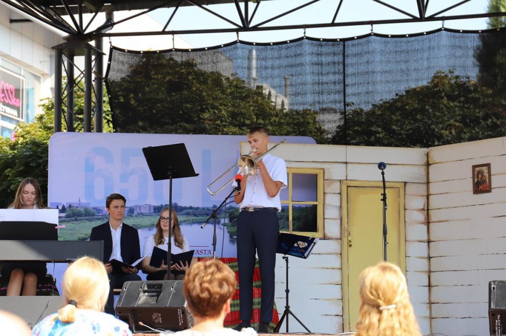 Narodowe Czytanie Nad Niemnem w Ostrołęce [08.09.2023] - zdjęcie #21 - eOstroleka.pl