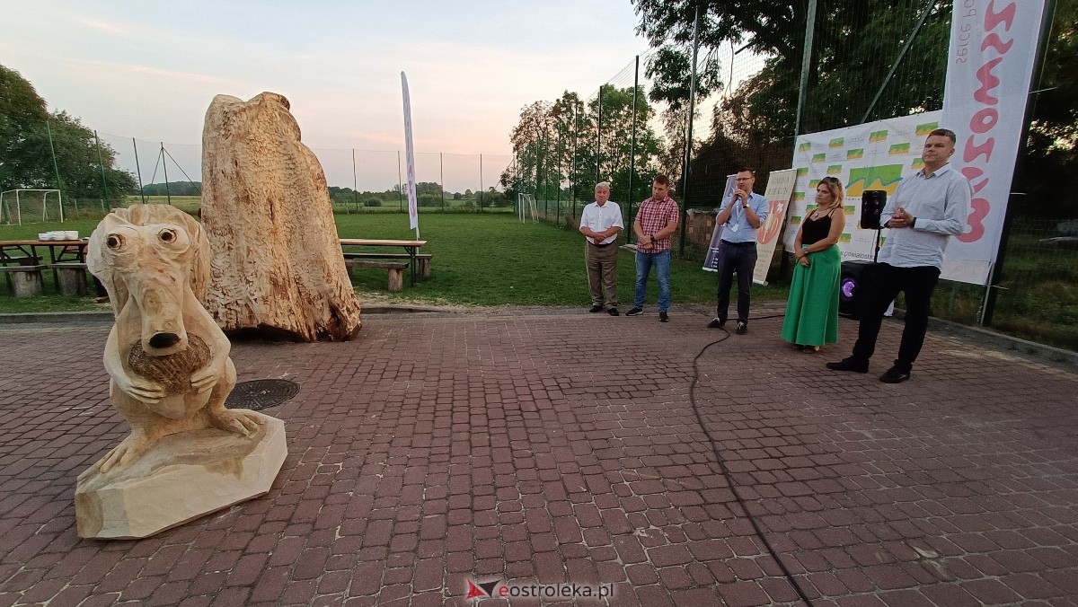 Plener rzeźbiarski w Nowej Wsi Wschodniej - podsumowanie [08.09.2023] - zdjęcie #28 - eOstroleka.pl