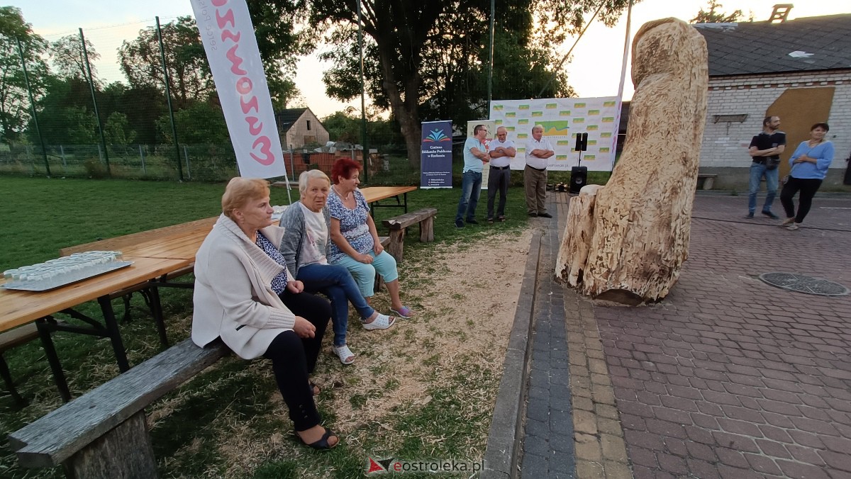 Plener rzeźbiarski w Nowej Wsi Wschodniej - podsumowanie [08.09.2023] - zdjęcie #14 - eOstroleka.pl