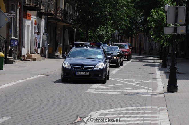 4 Zlot Samochodów Amerykańskich - parada (22.05.2011) - zdjęcie #59 - eOstroleka.pl