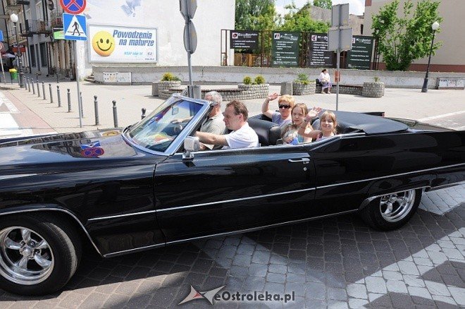 4 Zlot Samochodów Amerykańskich - parada (22.05.2011) - zdjęcie #55 - eOstroleka.pl