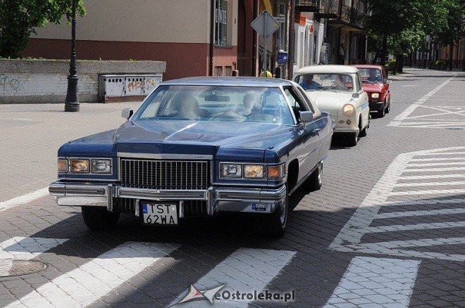 4 Zlot Samochodów Amerykańskich - parada (22.05.2011) - zdjęcie #24 - eOstroleka.pl