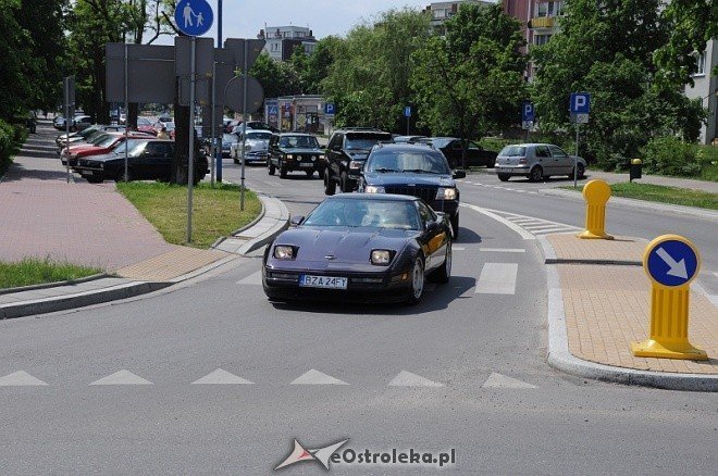 4 Zlot Samochodów Amerykańskich - parada (22.05.2011) - zdjęcie #14 - eOstroleka.pl