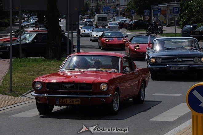 4 Zlot Samochodów Amerykańskich - parada (22.05.2011) - zdjęcie #9 - eOstroleka.pl
