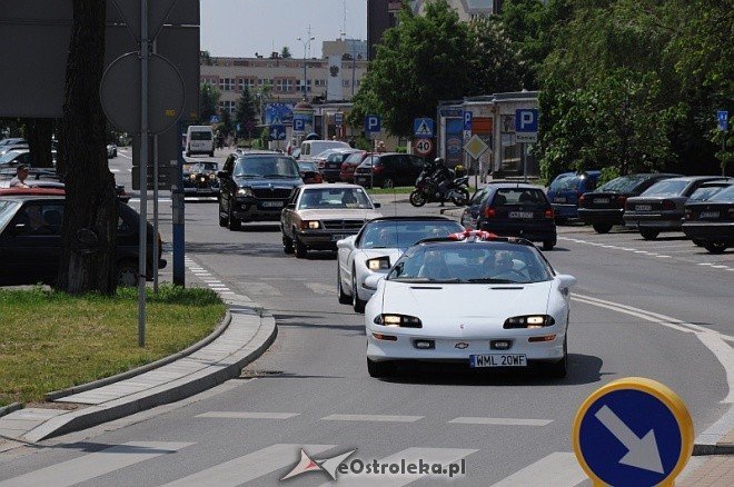 4 Zlot Samochodów Amerykańskich - parada (22.05.2011) - zdjęcie #5 - eOstroleka.pl