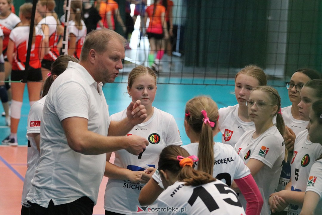 Turniej piłki siatkowej młodziczek [09.09.2023] - zdjęcie #56 - eOstroleka.pl