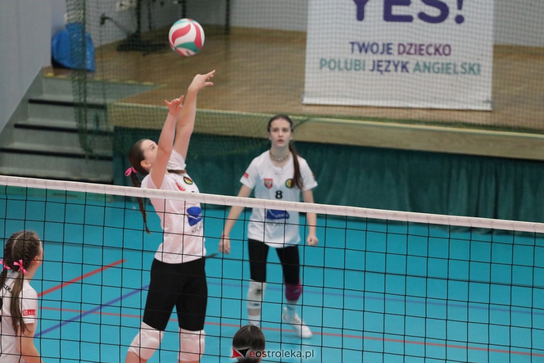Turniej piłki siatkowej młodziczek [09.09.2023] - zdjęcie #39 - eOstroleka.pl