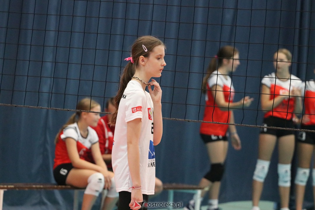Turniej piłki siatkowej młodziczek [09.09.2023] - zdjęcie #15 - eOstroleka.pl
