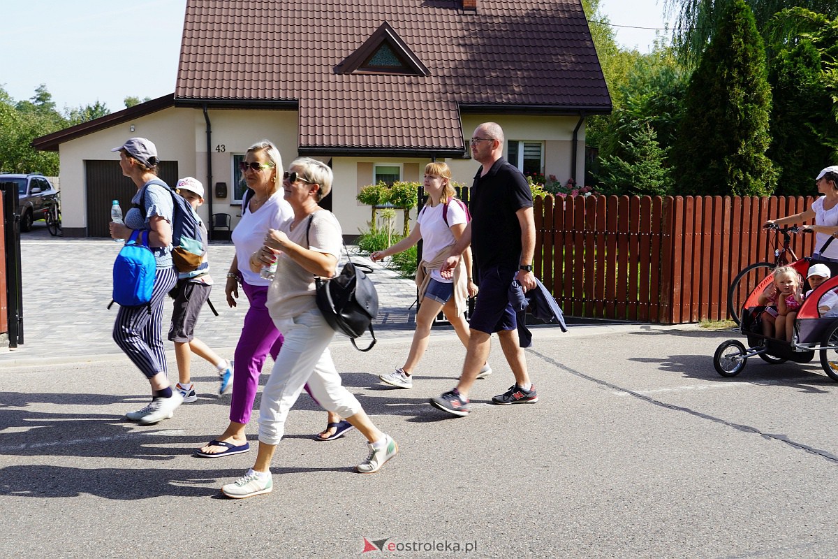 Pielgrzymka do Dąbrówki 2023 [10.09.2023] - zdjęcie #222 - eOstroleka.pl