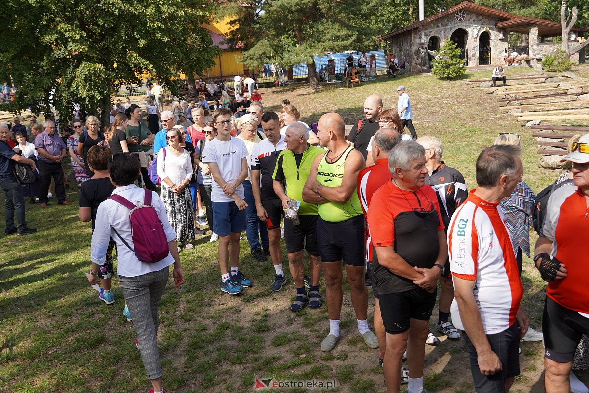 Pielgrzymka do Dąbrówki 2023 [10.09.2023] - zdjęcie #186 - eOstroleka.pl