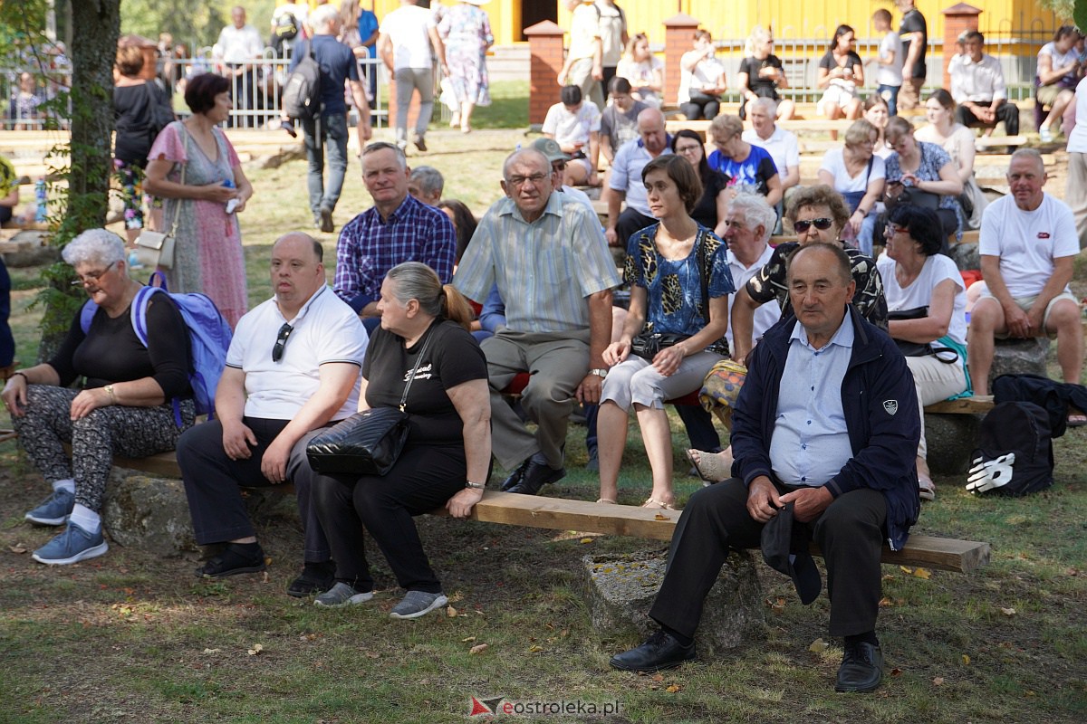 Pielgrzymka do Dąbrówki 2023 [10.09.2023] - zdjęcie #180 - eOstroleka.pl