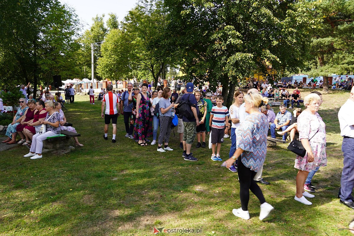 Pielgrzymka do Dąbrówki 2023 [10.09.2023] - zdjęcie #161 - eOstroleka.pl