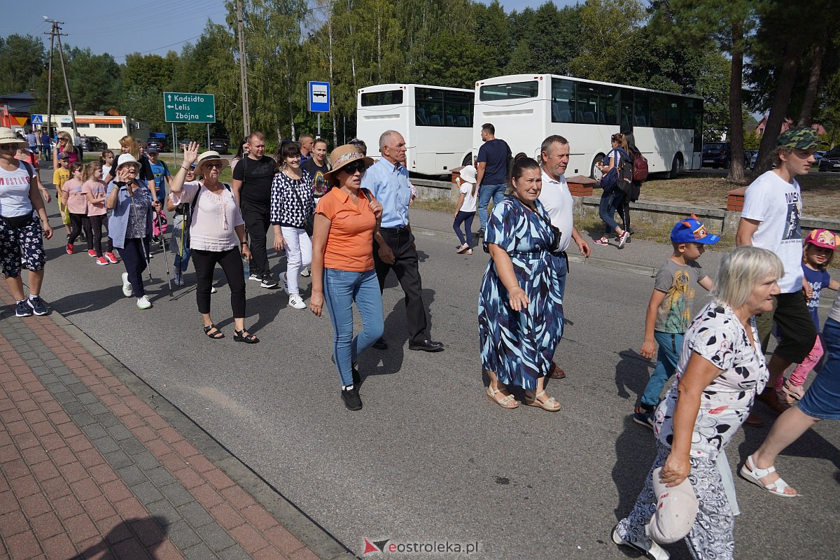Pielgrzymka do Dąbrówki 2023 [10.09.2023] - zdjęcie #140 - eOstroleka.pl
