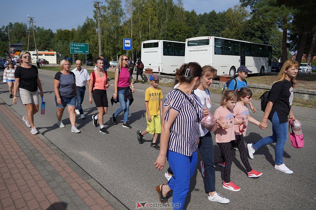 Pielgrzymka do Dąbrówki 2023 [10.09.2023] - zdjęcie #137 - eOstroleka.pl