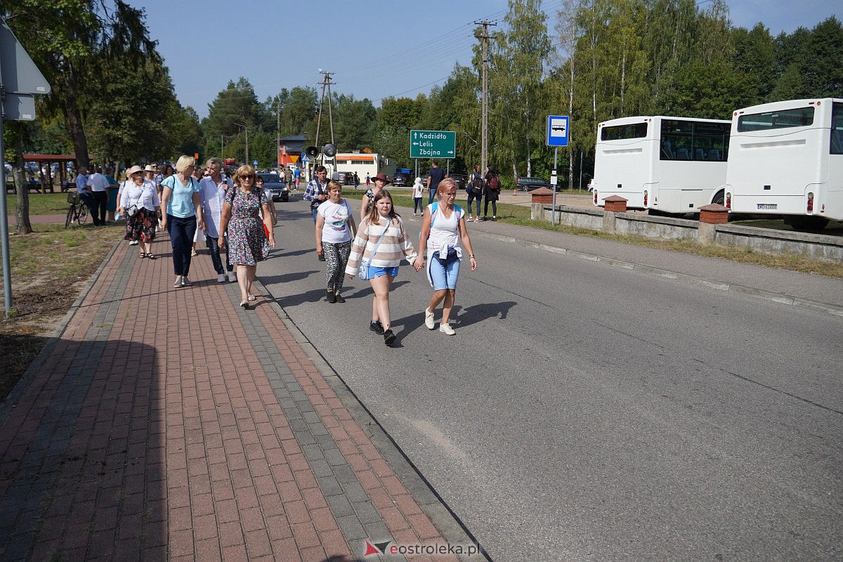 Pielgrzymka do Dąbrówki 2023 [10.09.2023] - zdjęcie #135 - eOstroleka.pl