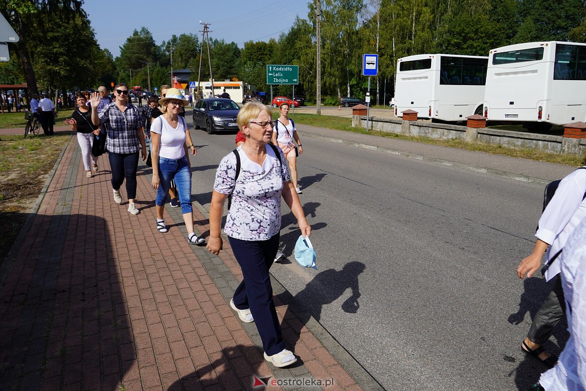 Pielgrzymka do Dąbrówki 2023 [10.09.2023] - zdjęcie #131 - eOstroleka.pl