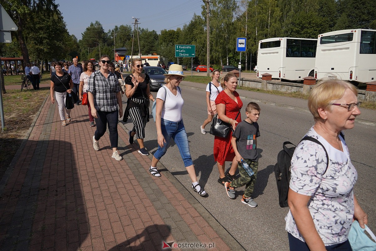 Pielgrzymka do Dąbrówki 2023 [10.09.2023] - zdjęcie #130 - eOstroleka.pl