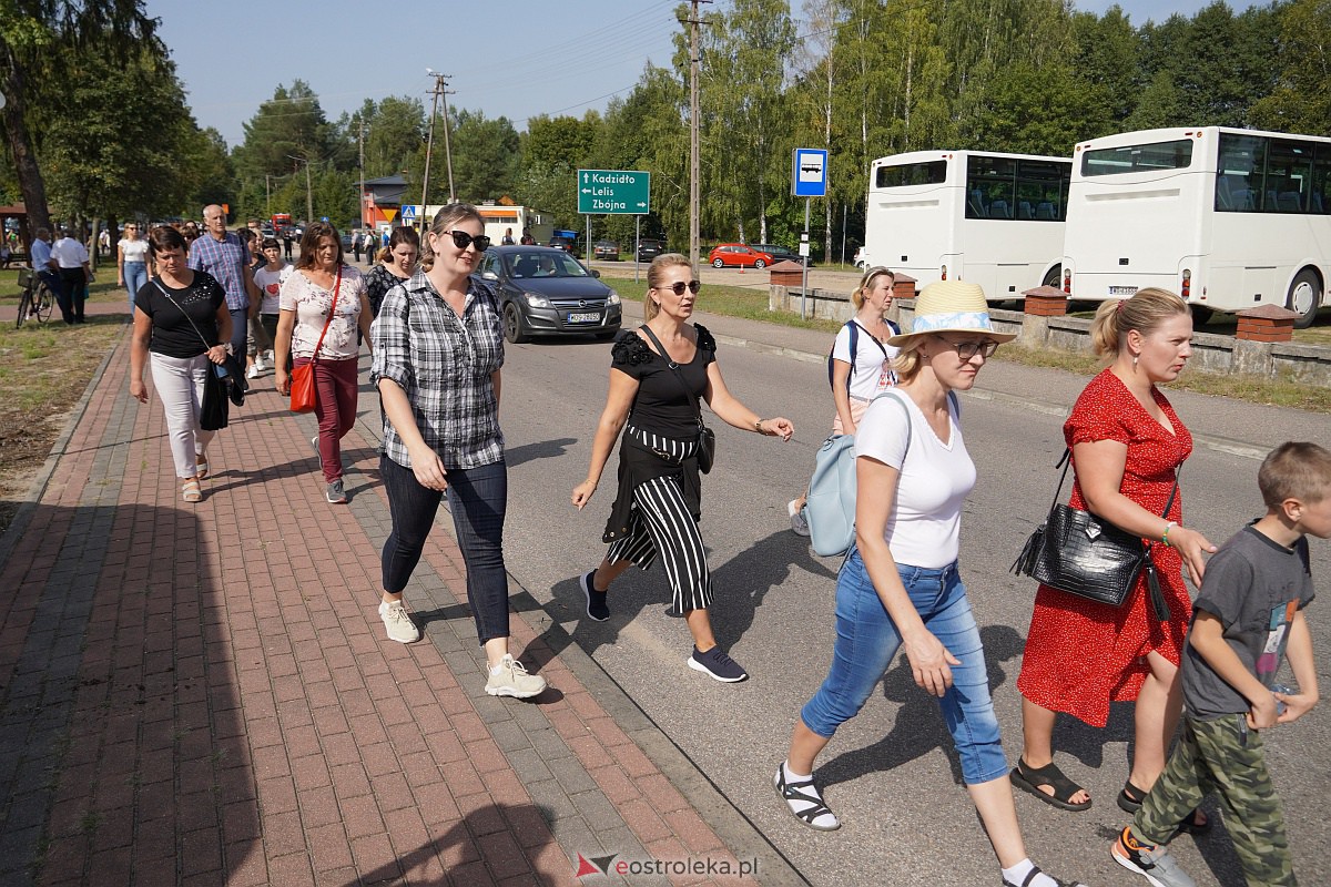 Pielgrzymka do Dąbrówki 2023 [10.09.2023] - zdjęcie #129 - eOstroleka.pl
