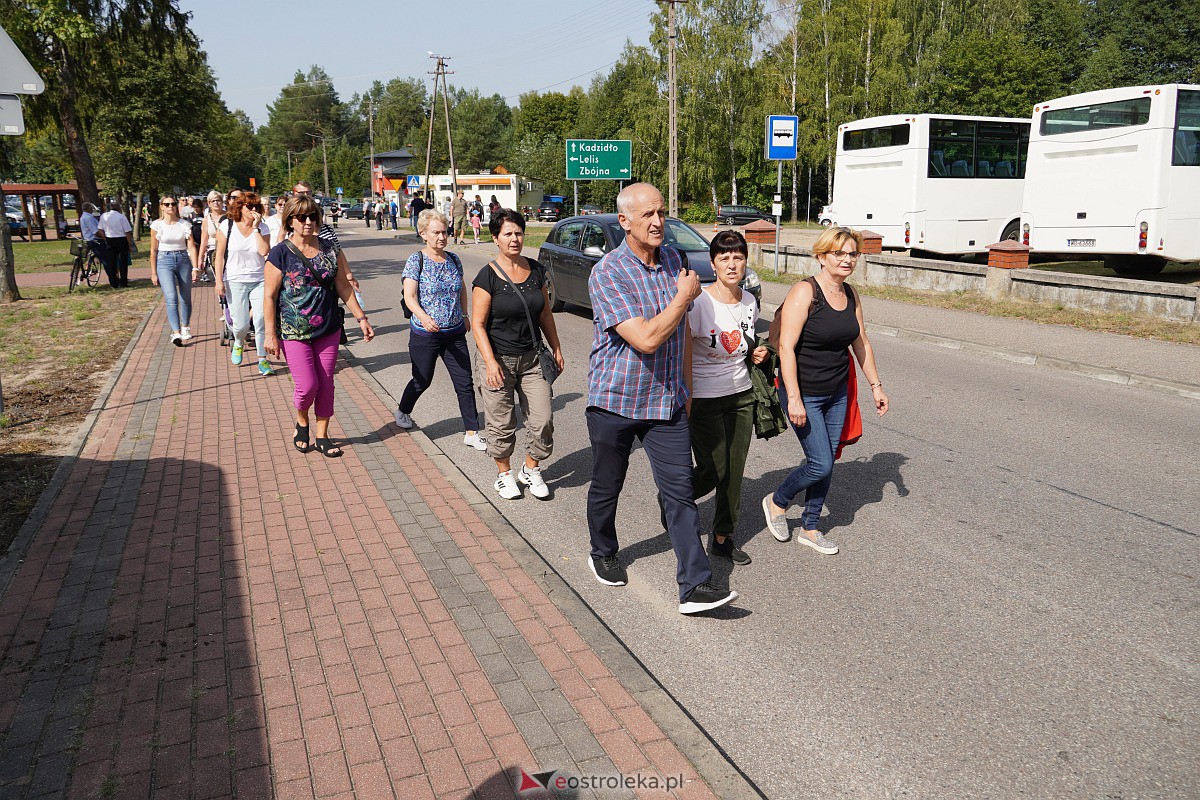 Pielgrzymka do Dąbrówki 2023 [10.09.2023] - zdjęcie #124 - eOstroleka.pl