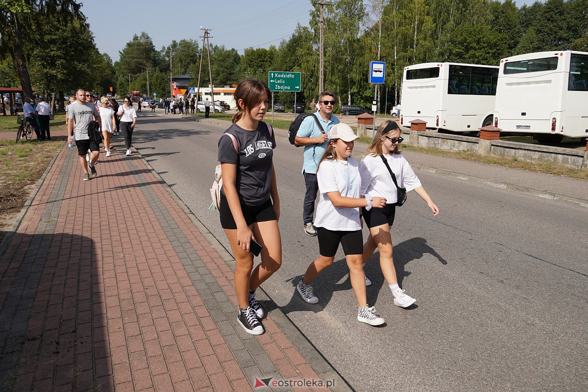 Pielgrzymka do Dąbrówki 2023 [10.09.2023] - zdjęcie #116 - eOstroleka.pl