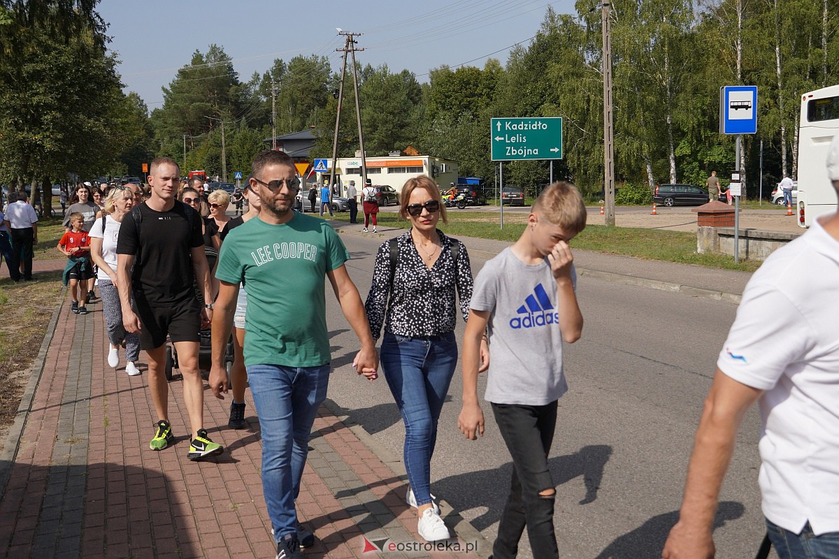 Pielgrzymka do Dąbrówki 2023 [10.09.2023] - zdjęcie #113 - eOstroleka.pl