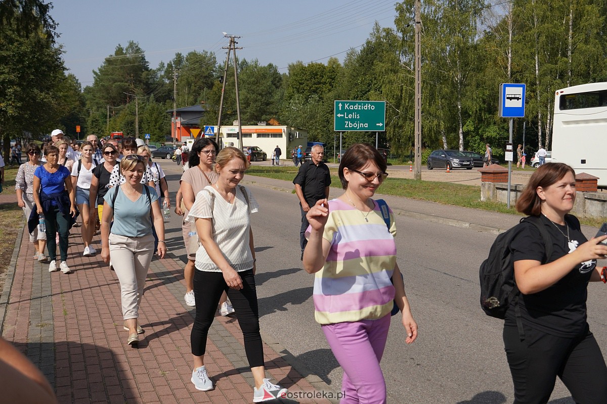 Pielgrzymka do Dąbrówki 2023 [10.09.2023] - zdjęcie #105 - eOstroleka.pl