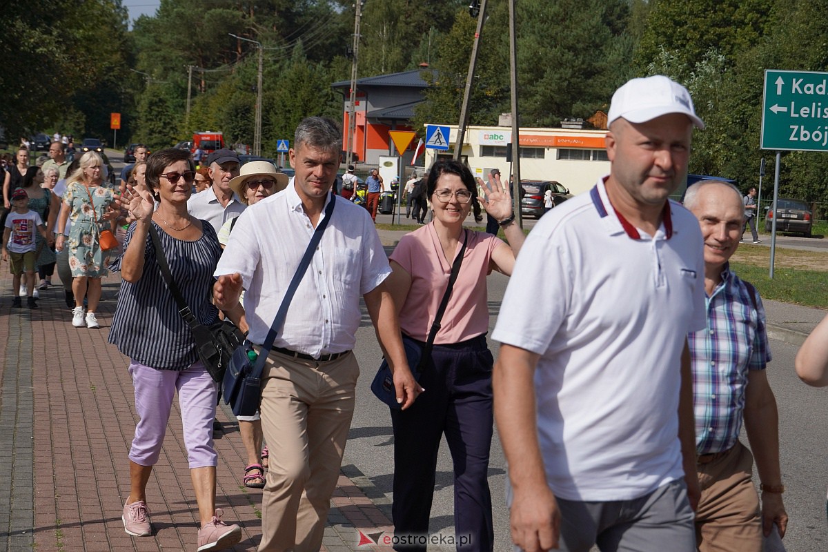 Pielgrzymka do Dąbrówki 2023 [10.09.2023] - zdjęcie #98 - eOstroleka.pl