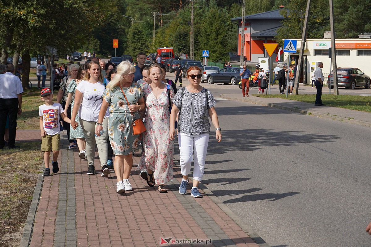 Pielgrzymka do Dąbrówki 2023 [10.09.2023] - zdjęcie #95 - eOstroleka.pl