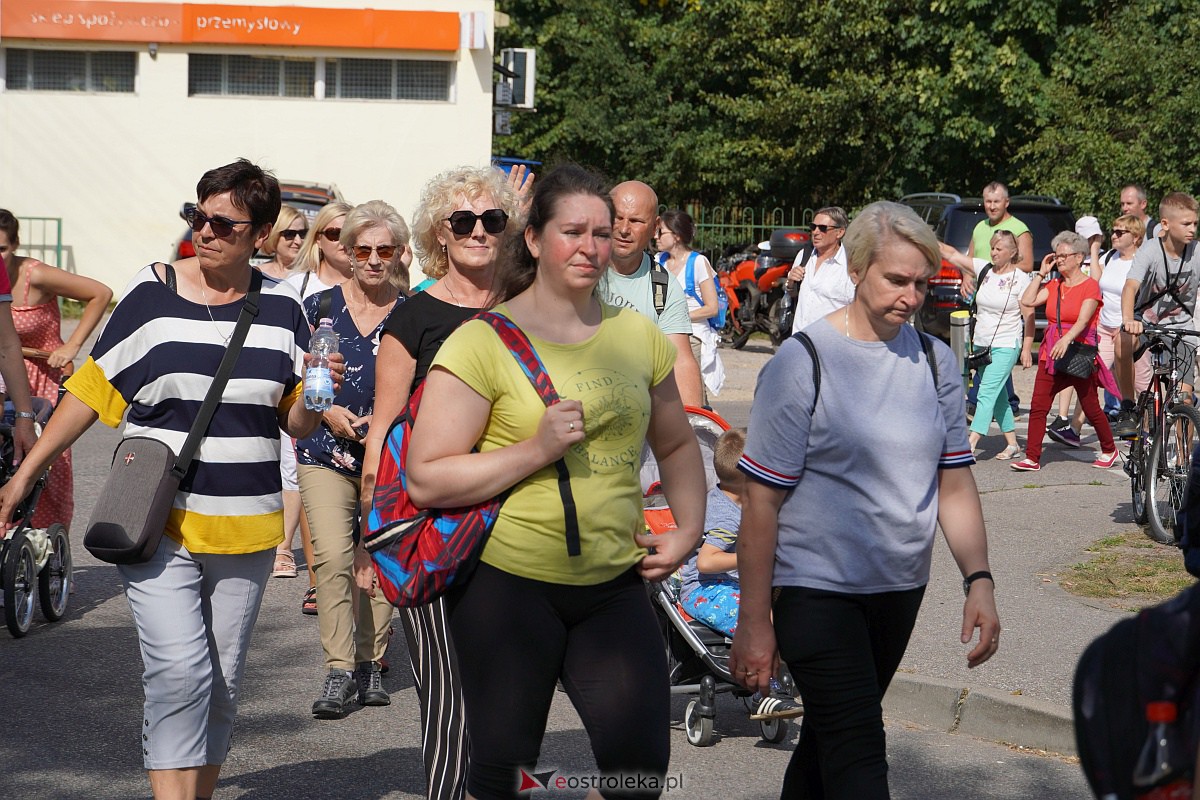Pielgrzymka do Dąbrówki 2023 [10.09.2023] - zdjęcie #86 - eOstroleka.pl