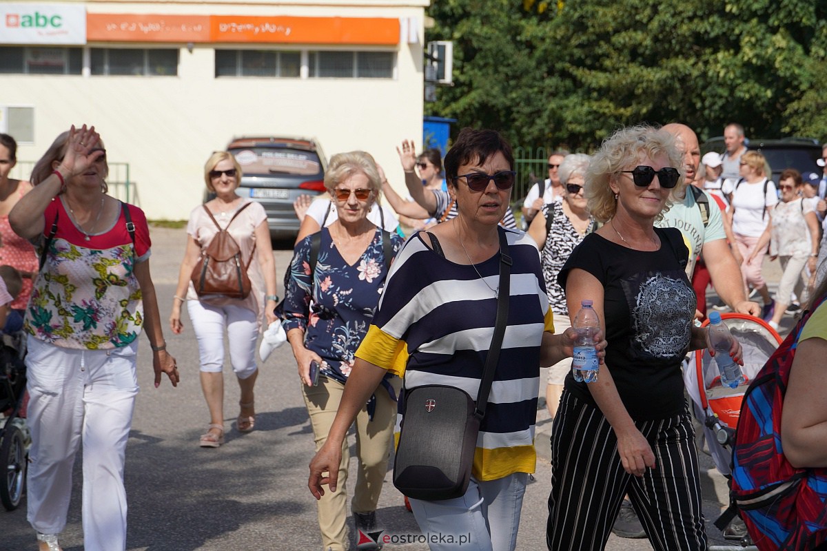 Pielgrzymka do Dąbrówki 2023 [10.09.2023] - zdjęcie #85 - eOstroleka.pl