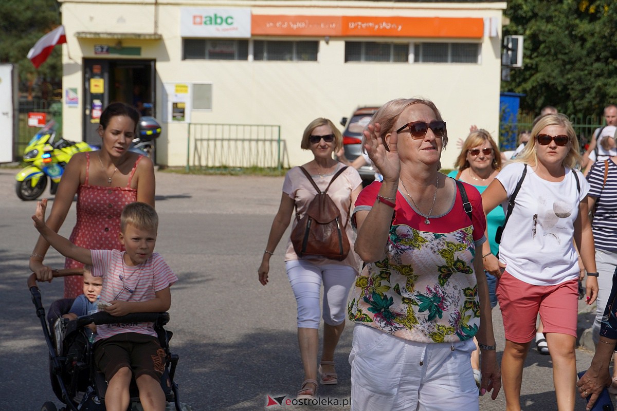 Pielgrzymka do Dąbrówki 2023 [10.09.2023] - zdjęcie #84 - eOstroleka.pl