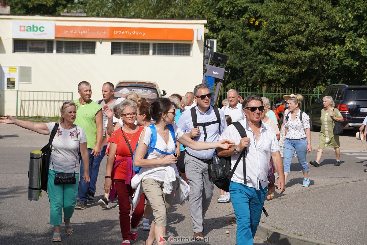 Pielgrzymka do Dąbrówki 2023 [10.09.2023] - zdjęcie #83 - eOstroleka.pl