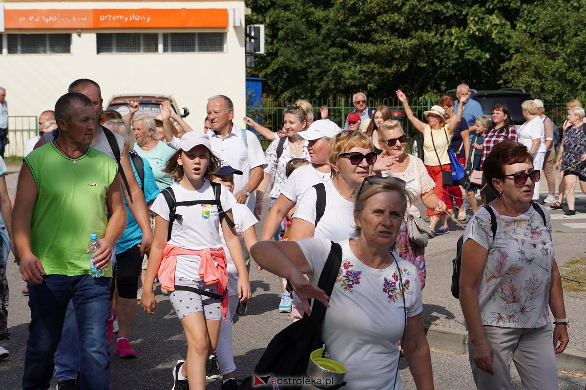 Pielgrzymka do Dąbrówki 2023 [10.09.2023] - zdjęcie #81 - eOstroleka.pl