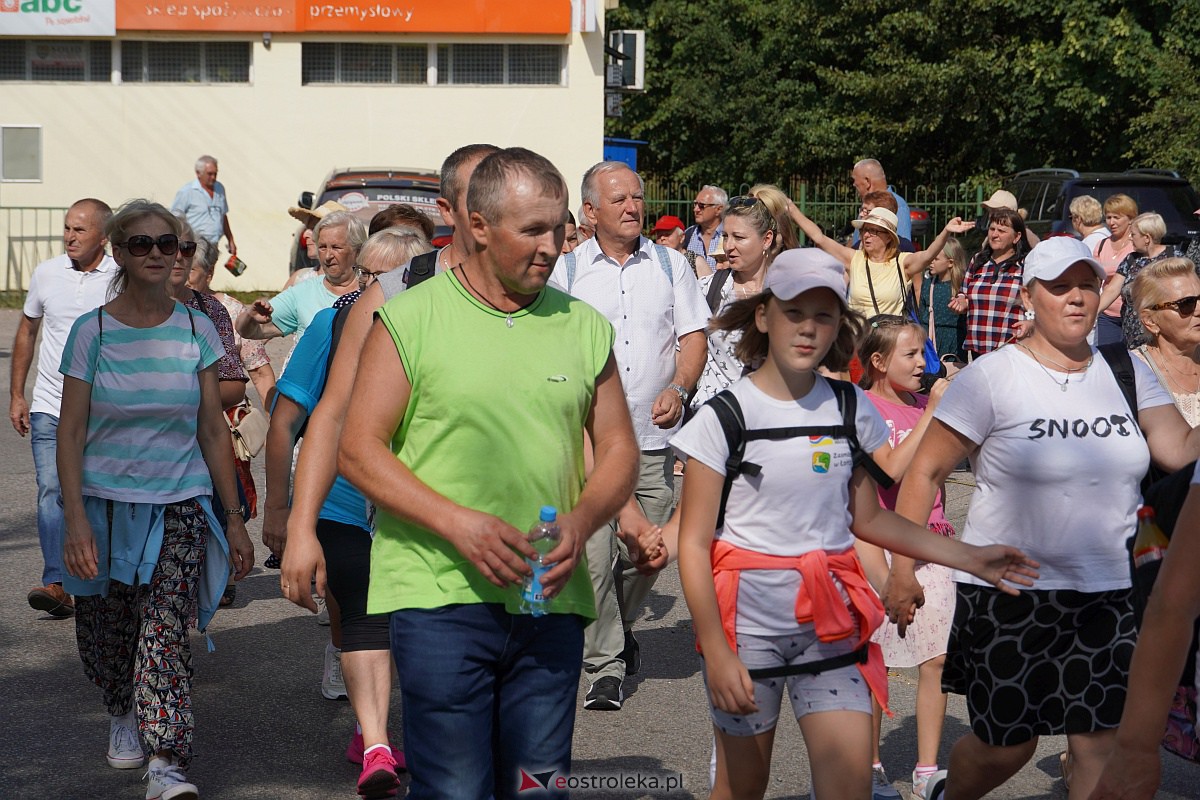 Pielgrzymka do Dąbrówki 2023 [10.09.2023] - zdjęcie #80 - eOstroleka.pl