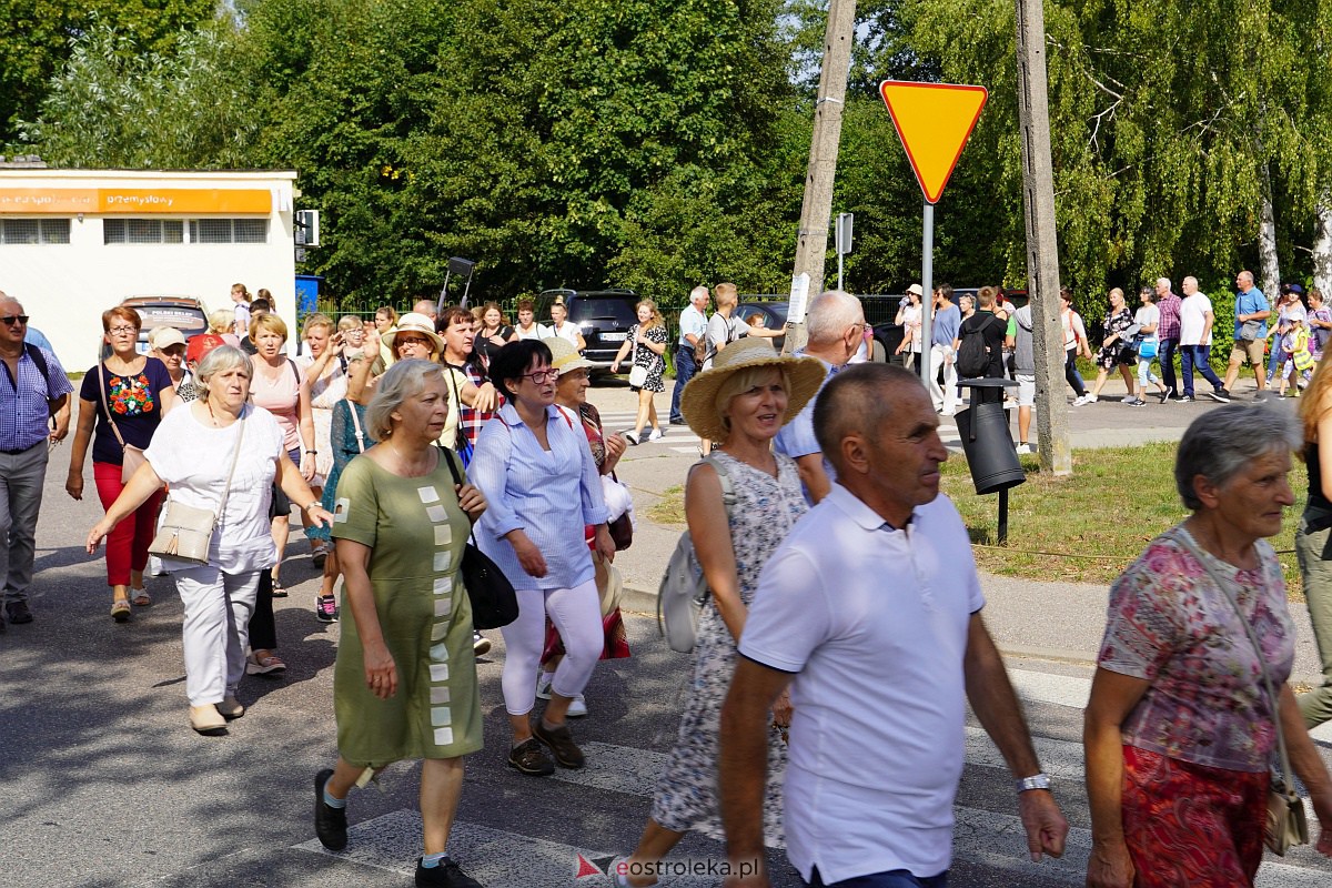 Pielgrzymka do Dąbrówki 2023 [10.09.2023] - zdjęcie #79 - eOstroleka.pl