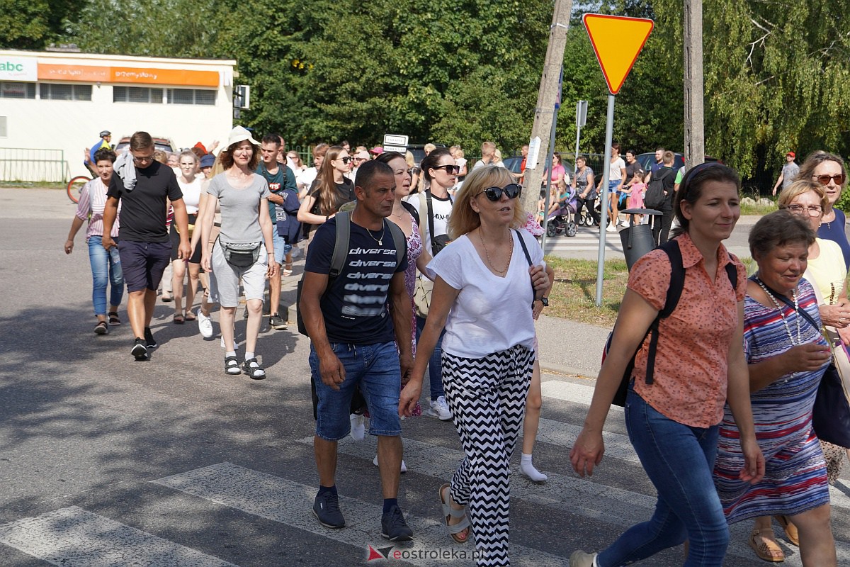 Pielgrzymka do Dąbrówki 2023 [10.09.2023] - zdjęcie #73 - eOstroleka.pl