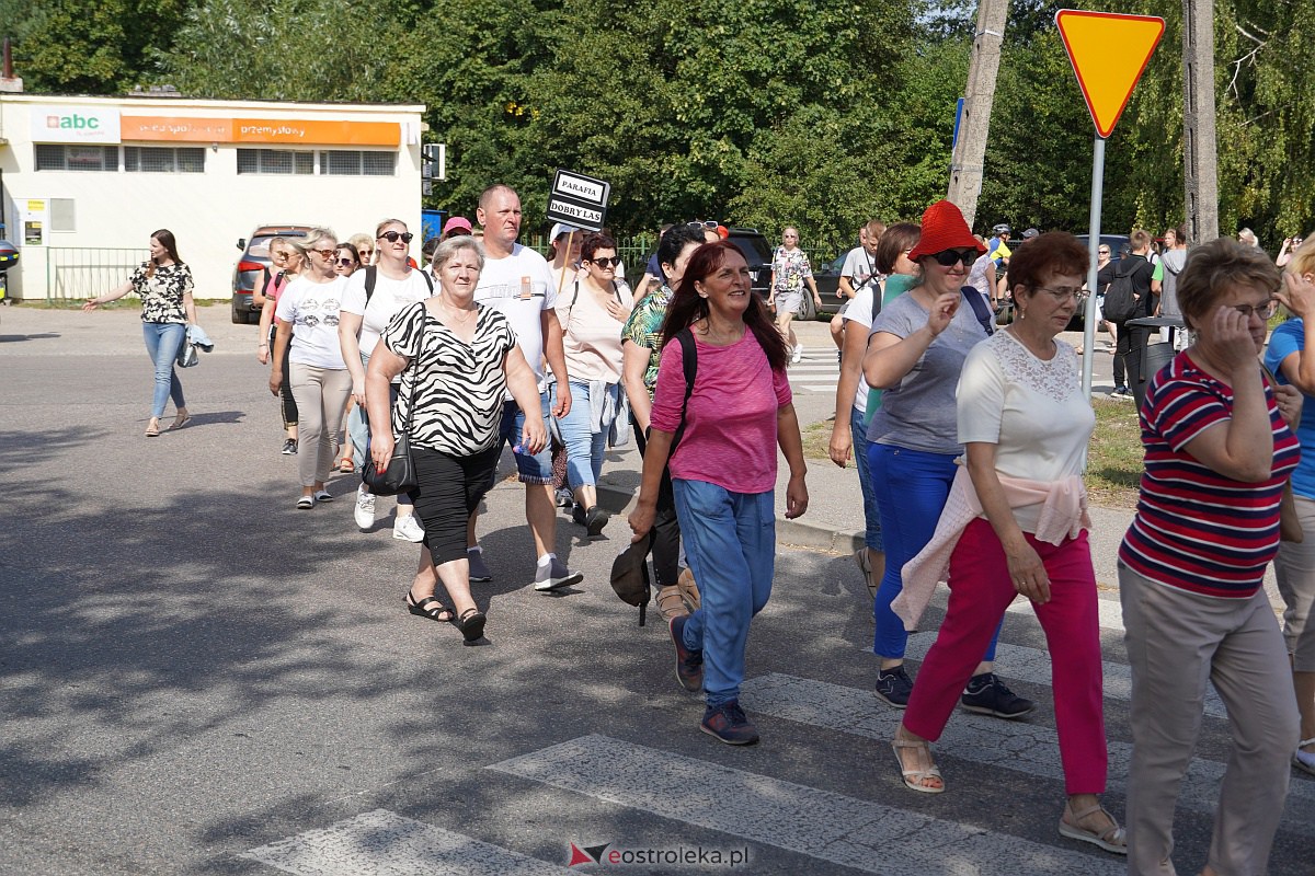 Pielgrzymka do Dąbrówki 2023 [10.09.2023] - zdjęcie #67 - eOstroleka.pl