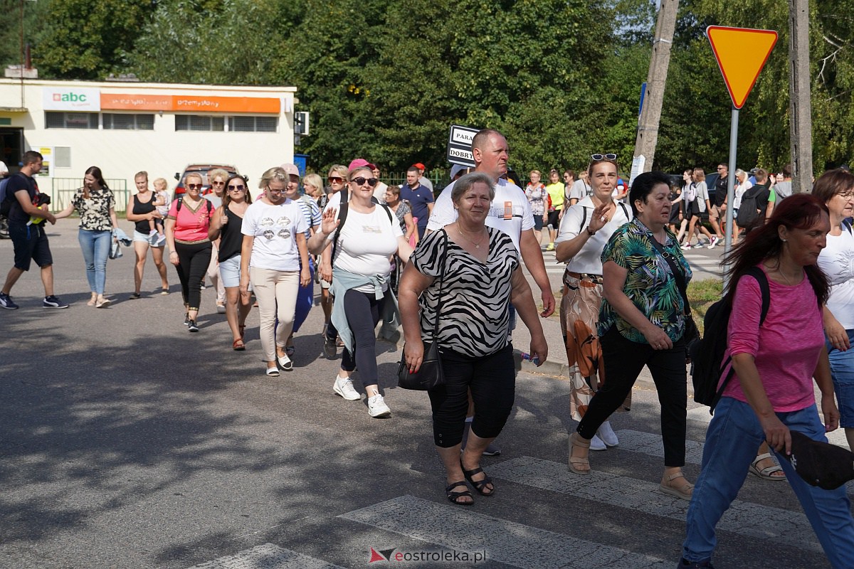 Pielgrzymka do Dąbrówki 2023 [10.09.2023] - zdjęcie #66 - eOstroleka.pl